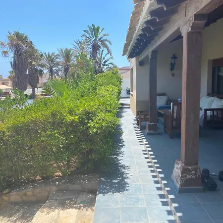 5 Con Piscina Y Jardin